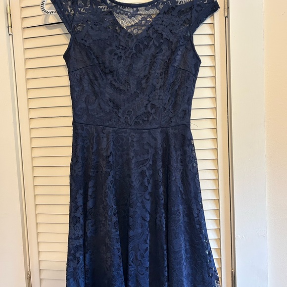 Elegant Blue Lace Dress - Picture 2 of 6